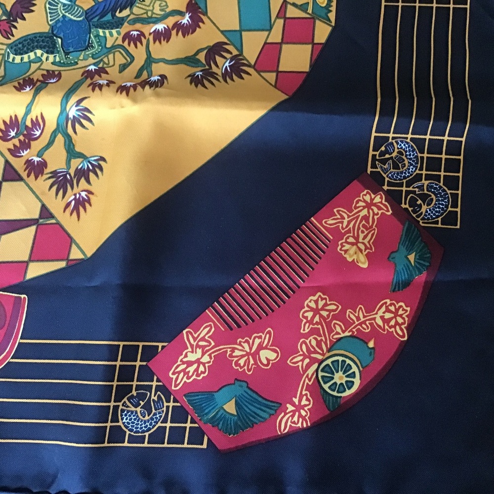 HERMES Kimonos et Inros Anne Faivre Black 90 Silk Scarf Asian Japanese RARE‎ - Picture 6 of 8